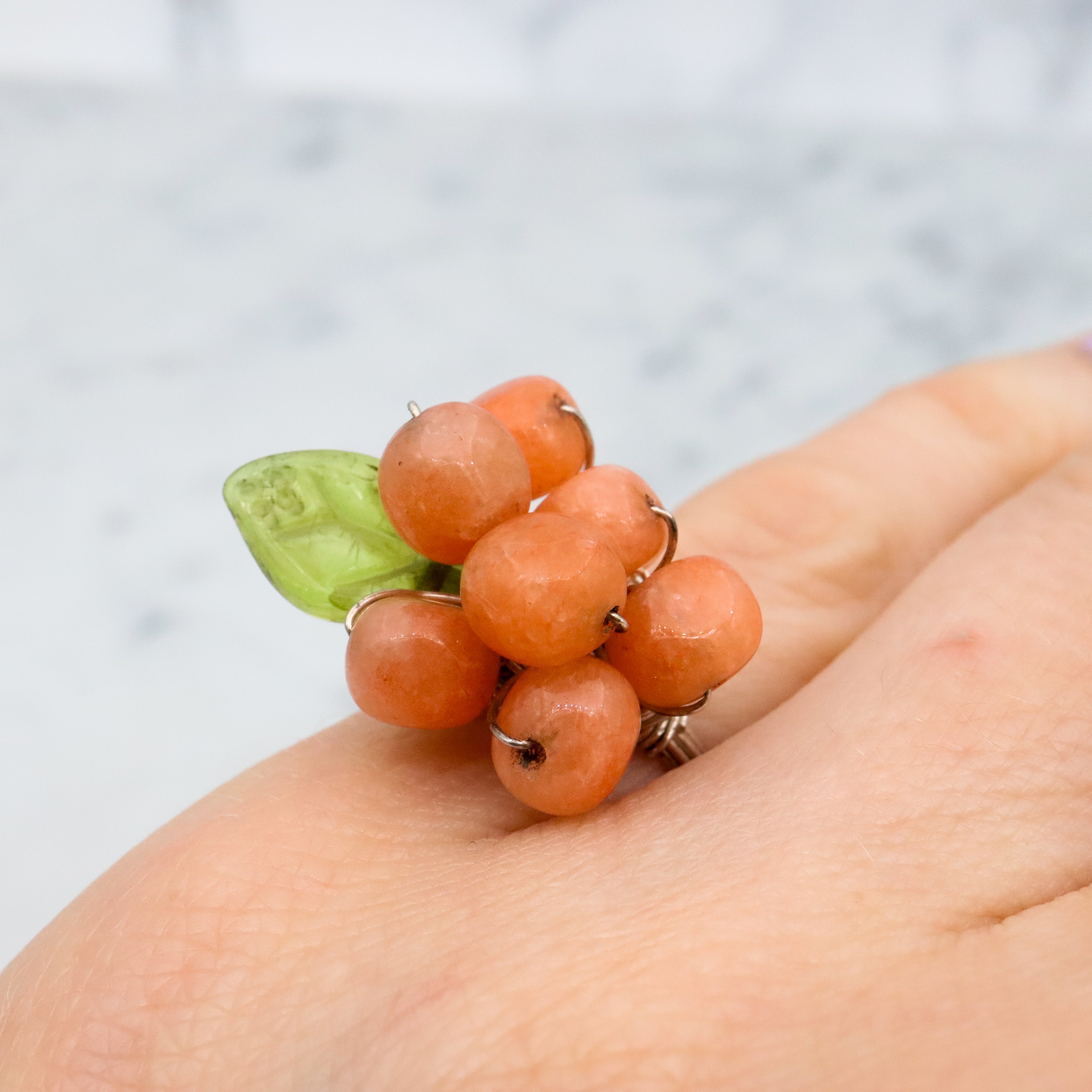 Vintage peach aventurine grape bunch ring w/wrapped sterling wire, size 6
